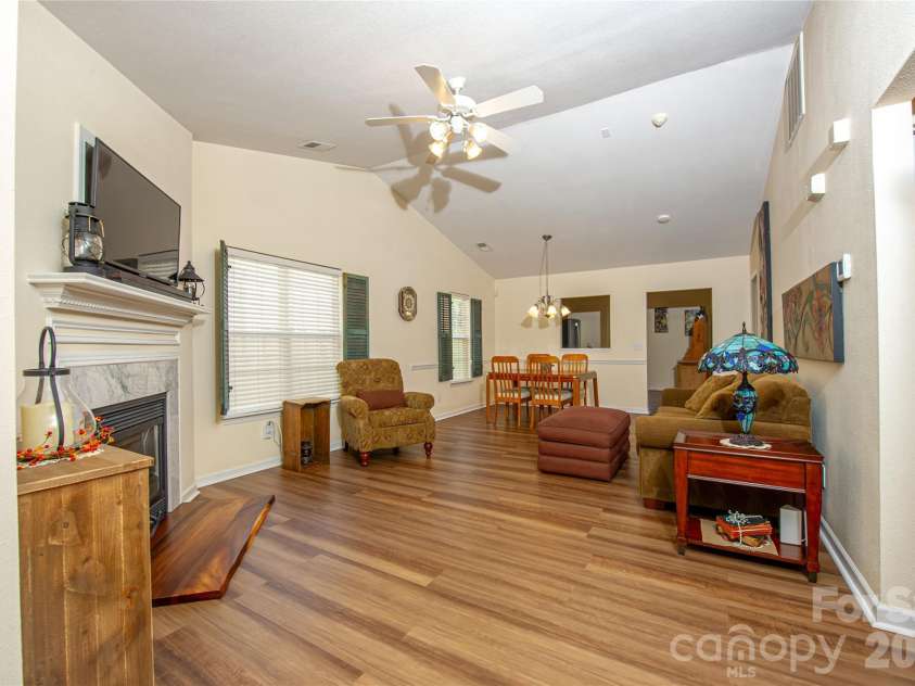 5320 Harris Cove Drive, Charlotte, NC 28269.  MLS# CAR4355819, YatesRealty ID 23017. 