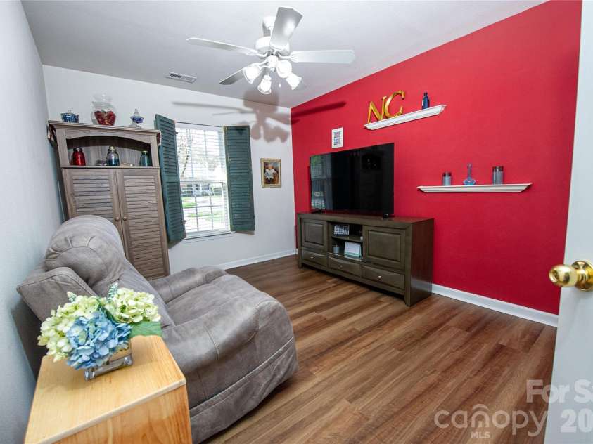 5320 Harris Cove Drive, Charlotte, NC 28269.  MLS# CAR4355819, YatesRealty ID 23017. Bedroom 3 
