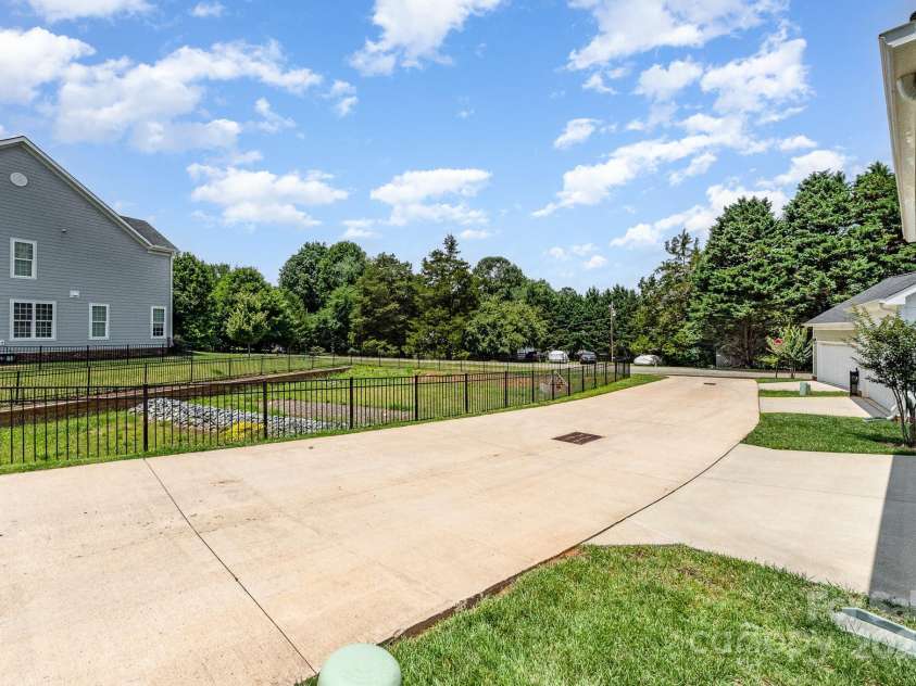 6029 Phyliss Lane, Mint Hill, NC 28227.  MLS# CAR4270739, YatesRealty ID 23017. 