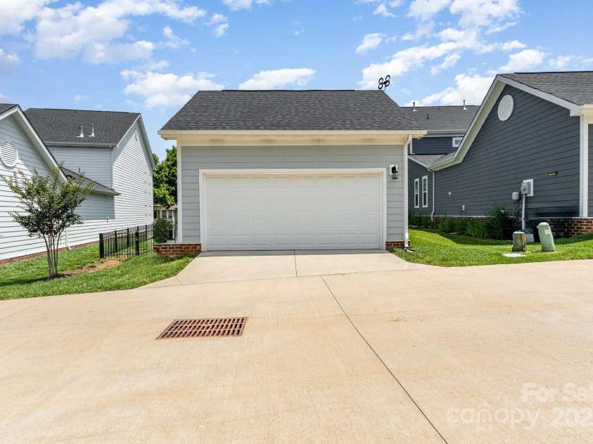 6029 Phyliss Lane, Mint Hill, NC 28227.  MLS# CAR4270739, YatesRealty ID 23017. 