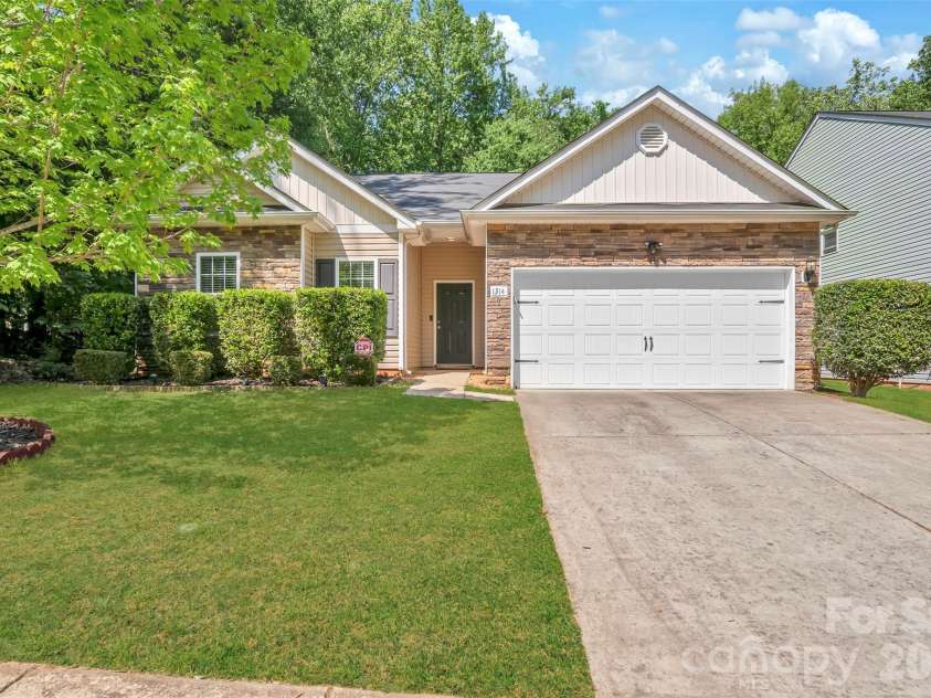 1314 Doby Springs Drive, Charlotte, NC 28262.  MLS# CAR4376833, YatesRealty ID 23019. 