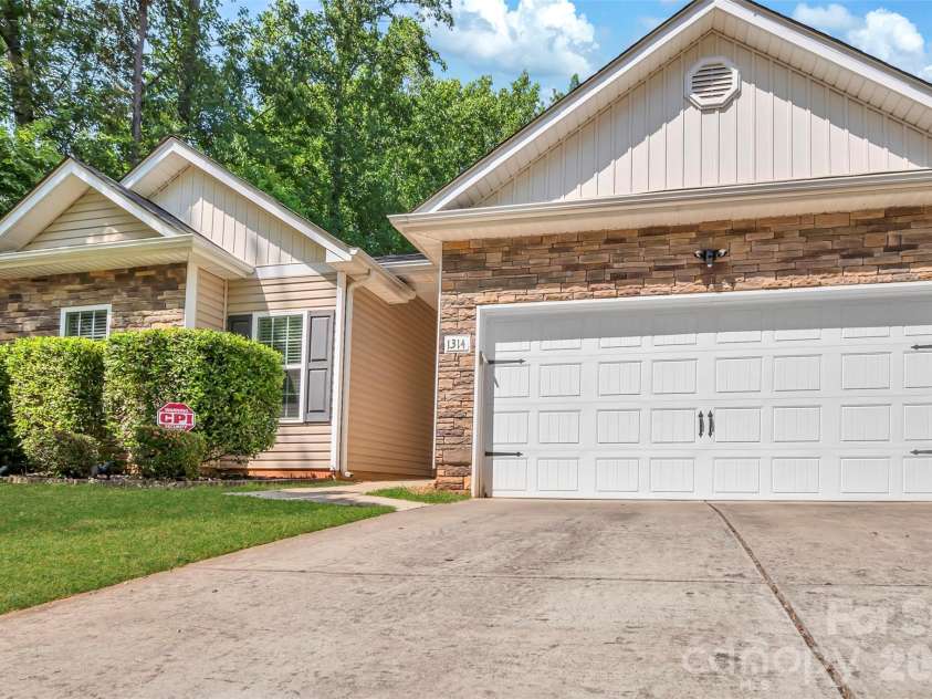 1314 Doby Springs Drive, Charlotte, NC 28262.  MLS# CAR4376833, YatesRealty ID 23019. 