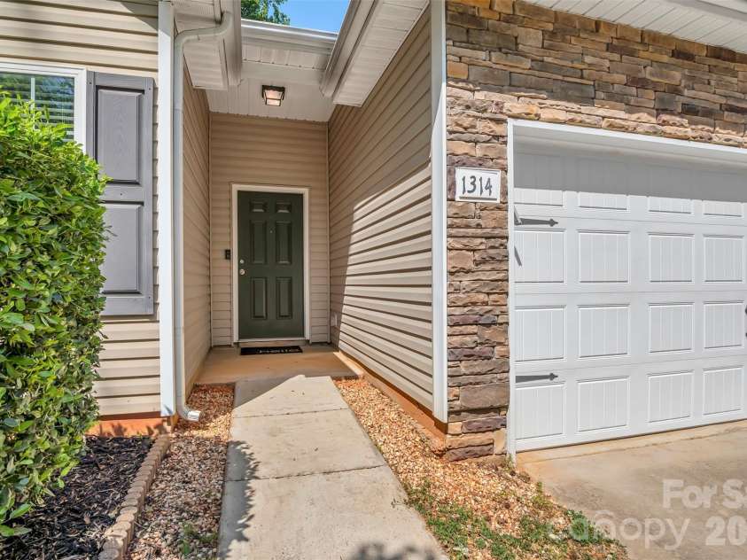 1314 Doby Springs Drive, Charlotte, NC 28262.  MLS# CAR4376833, YatesRealty ID 23019. 