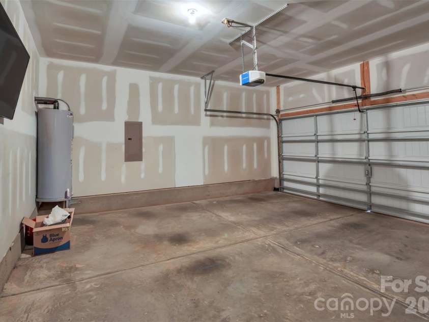 1314 Doby Springs Drive, Charlotte, NC 28262.  MLS# CAR4376833, YatesRealty ID 23019. 