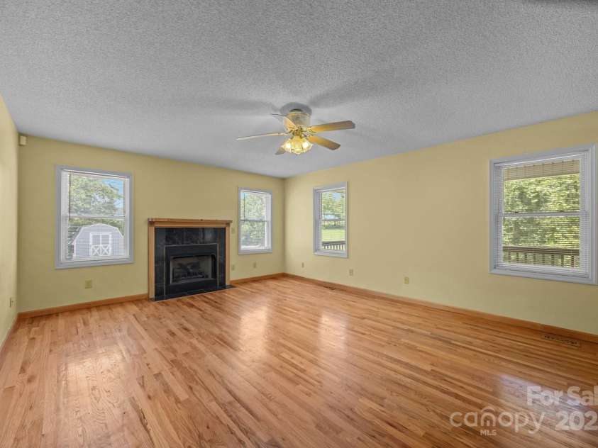 449 Concord Road, Fletcher, NC 28732.  MLS# CAR4266899, YatesRealty ID 23019. 