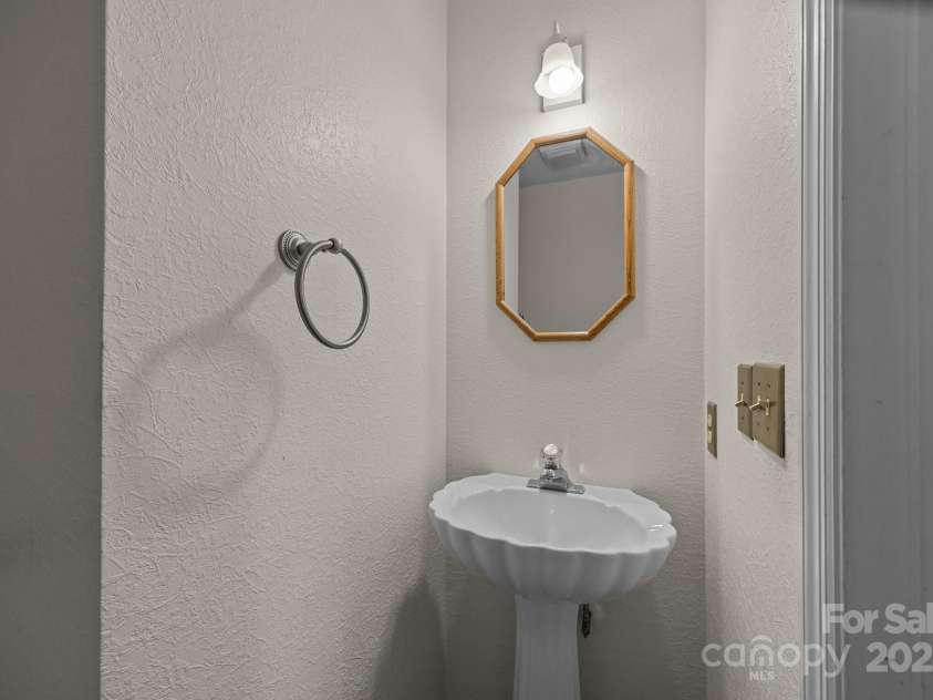 449 Concord Road, Fletcher, NC 28732.  MLS# CAR4266899, YatesRealty ID 23019. 