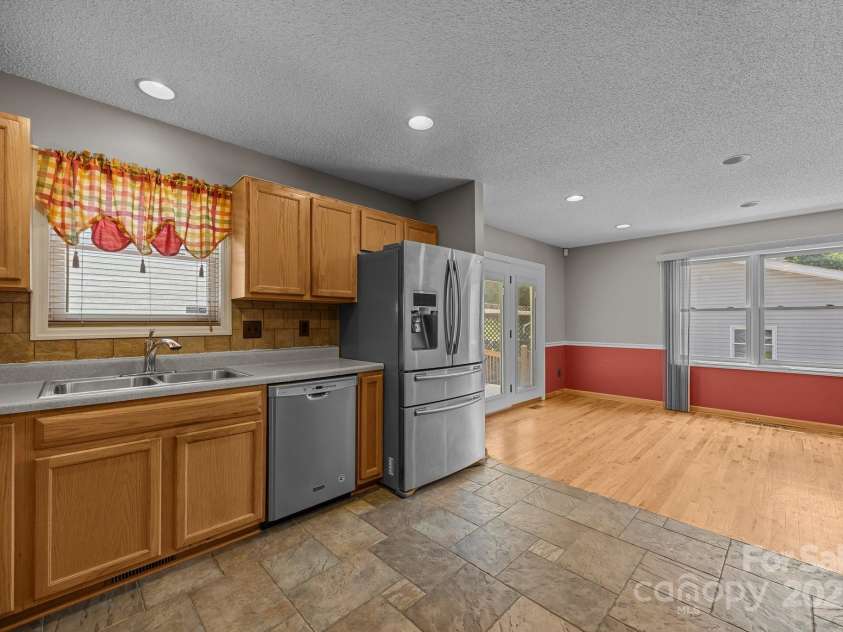 449 Concord Road, Fletcher, NC 28732.  MLS# CAR4266899, YatesRealty ID 23019. 