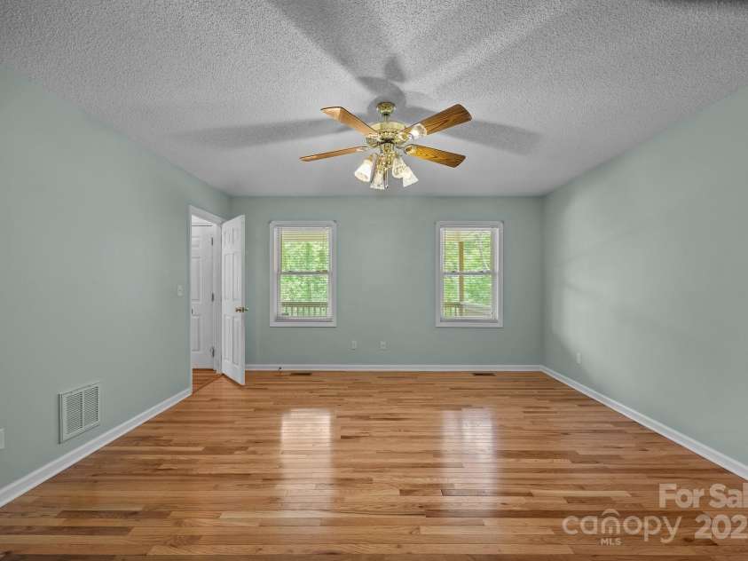 449 Concord Road, Fletcher, NC 28732.  MLS# CAR4266899, YatesRealty ID 23019. 