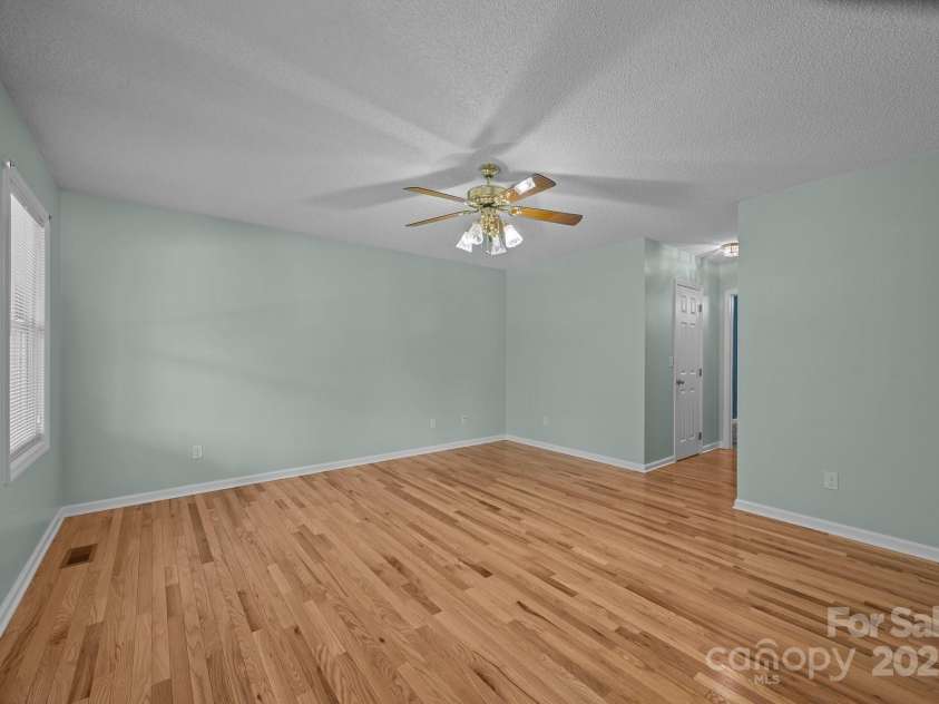 449 Concord Road, Fletcher, NC 28732.  MLS# CAR4266899, YatesRealty ID 23019. 