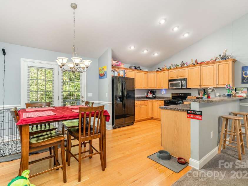 605 Beavers Cove Lane, Concord, NC 28027.  MLS# CAR4314369, YatesRealty ID 2302. 