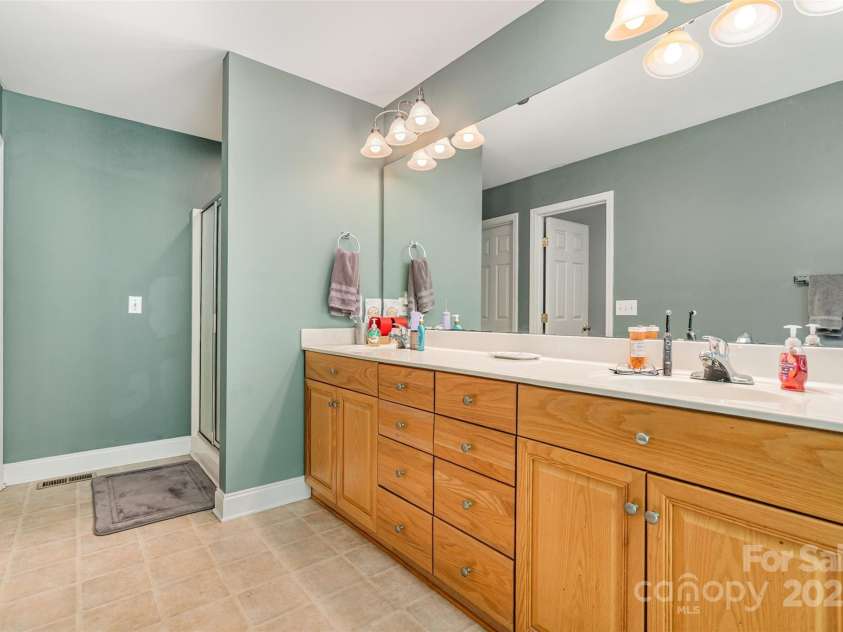 605 Beavers Cove Lane, Concord, NC 28027.  MLS# CAR4314369, YatesRealty ID 2302. 