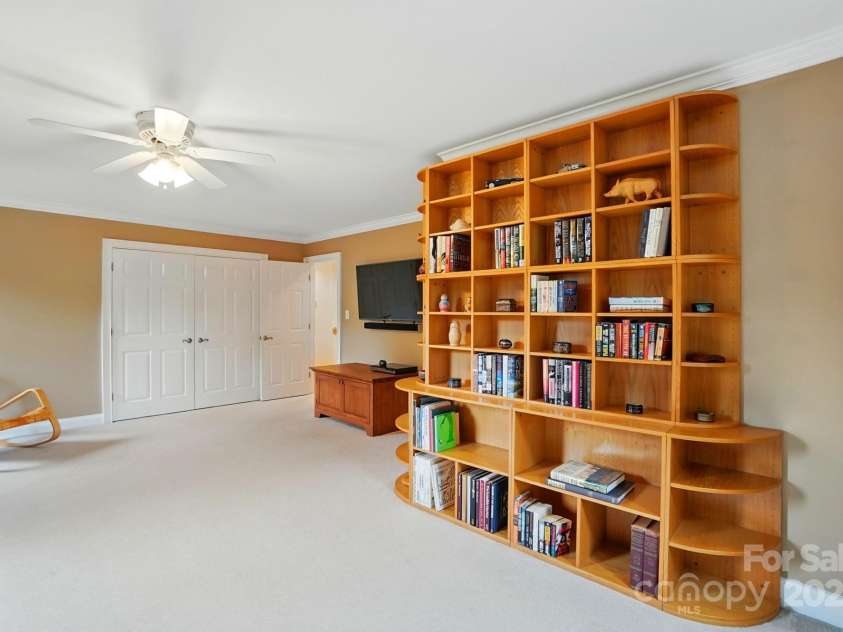 1042 Heather Glen Drive, Matthews, NC 28104.  MLS# CAR4270190, YatesRealty ID 23020. Shelves are not a fixture