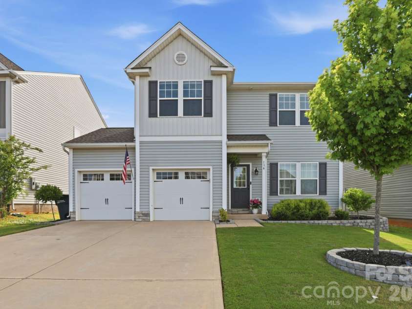 134 Fairfield Drive, Troutman, NC 28166.  MLS# CAR4369151, YatesRealty ID 23020. 