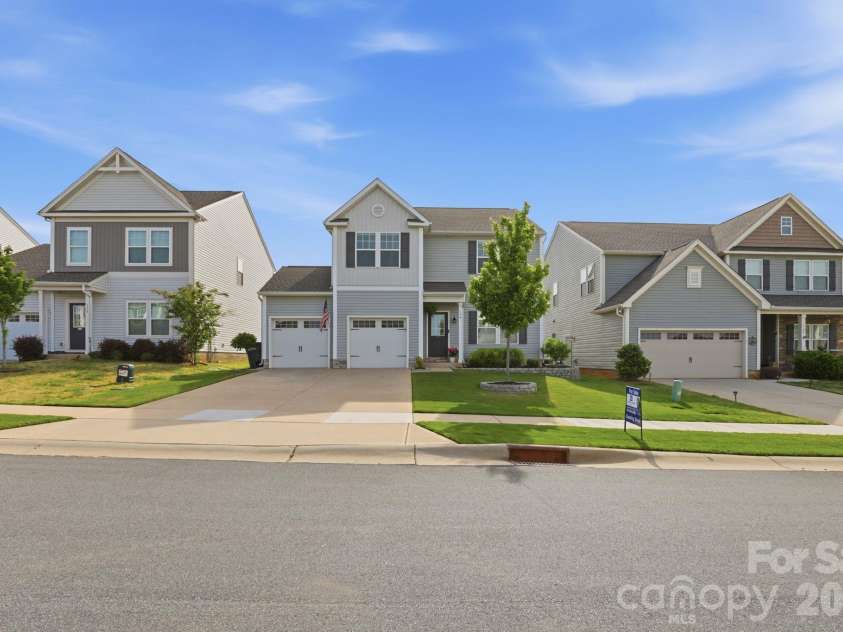 134 Fairfield Drive, Troutman, NC 28166.  MLS# CAR4369151, YatesRealty ID 23020. 