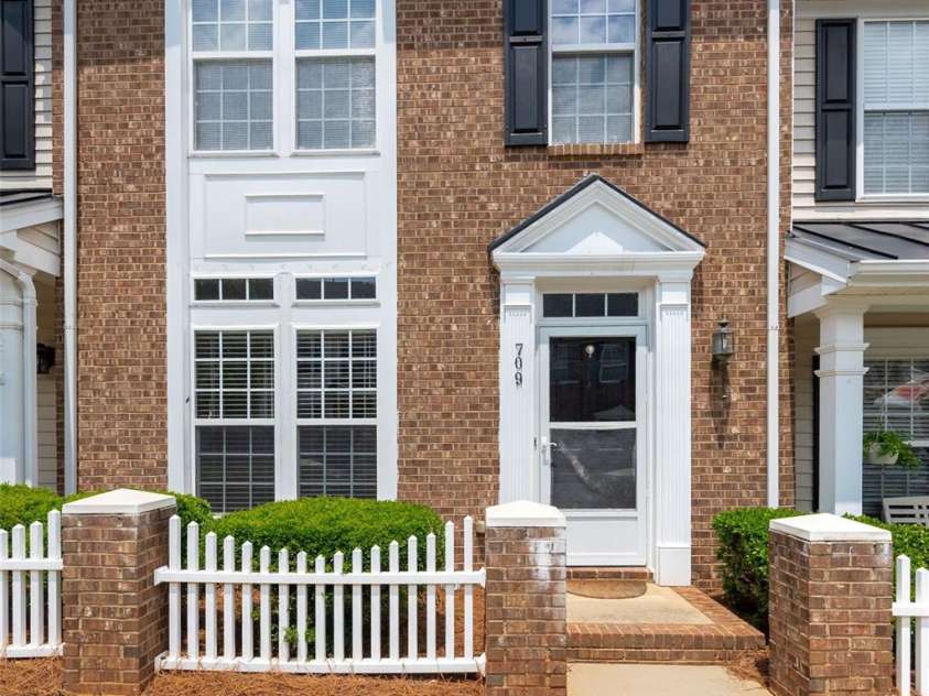 709 Atherton Way, Rock Hill, SC 29730.  MLS# CAR4382057, YatesRealty ID 23022. 
