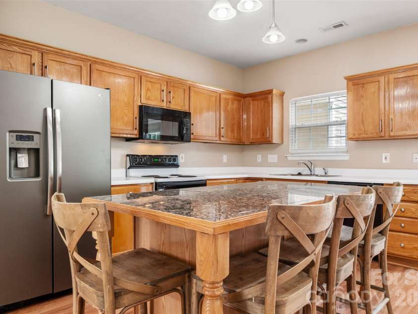 709 Atherton Way, Rock Hill, SC 29730.  MLS# CAR4382057, YatesRealty ID 23022. 