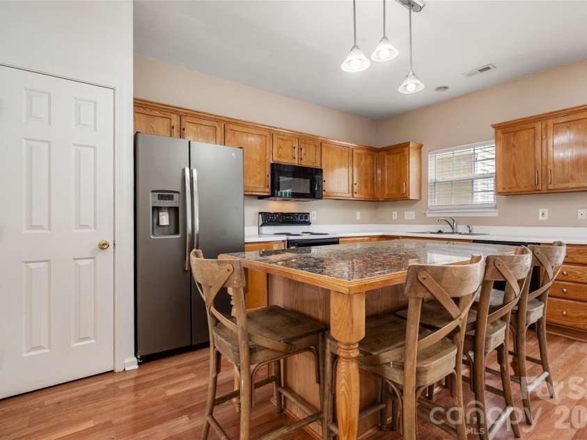 709 Atherton Way, Rock Hill, SC 29730.  MLS# CAR4382057, YatesRealty ID 23022. 