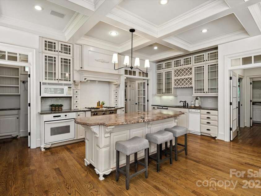 3408 Sandalwood Lane, Waxhaw, NC 28173.  MLS# CAR4273329, YatesRealty ID 23023. 