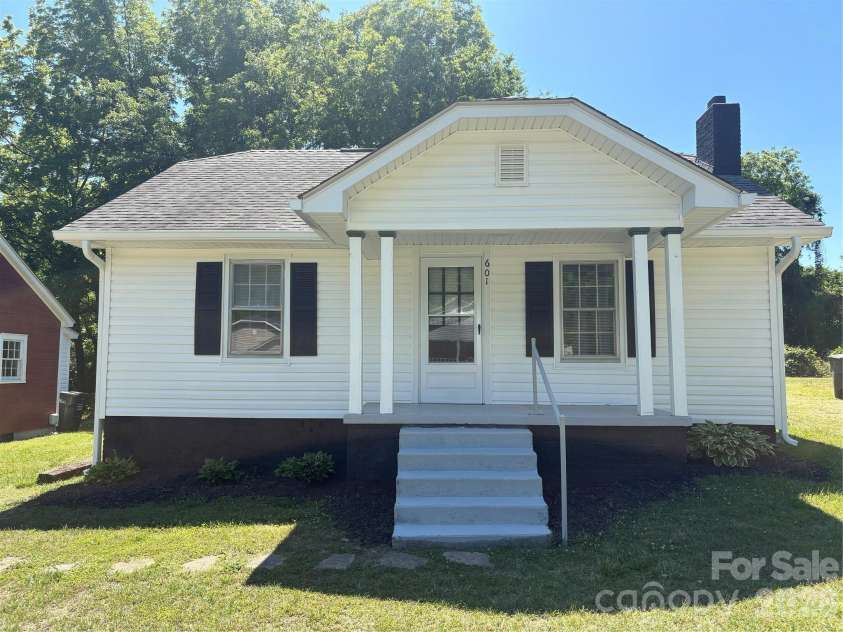 601 Harris Street, Concord, NC 28025.  MLS# CAR4381149, YatesRealty ID 23023. 