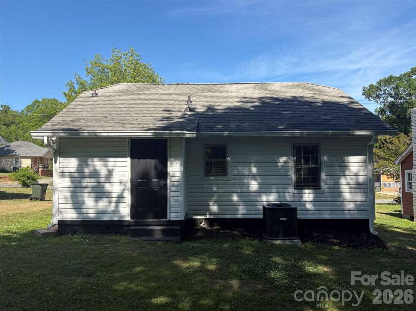 601 Harris Street, Concord, NC 28025.  MLS# CAR4381149, YatesRealty ID 23023. 