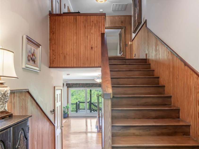 162 Merrills Chase Road, Asheville, NC 28803.  MLS# CAR4380452, YatesRealty ID 23024. 