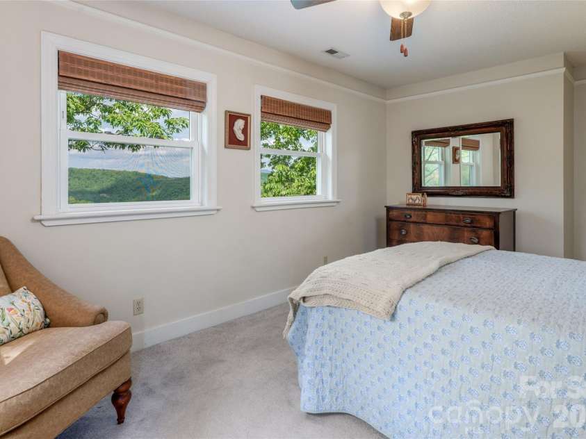 162 Merrills Chase Road, Asheville, NC 28803.  MLS# CAR4380452, YatesRealty ID 23024. 