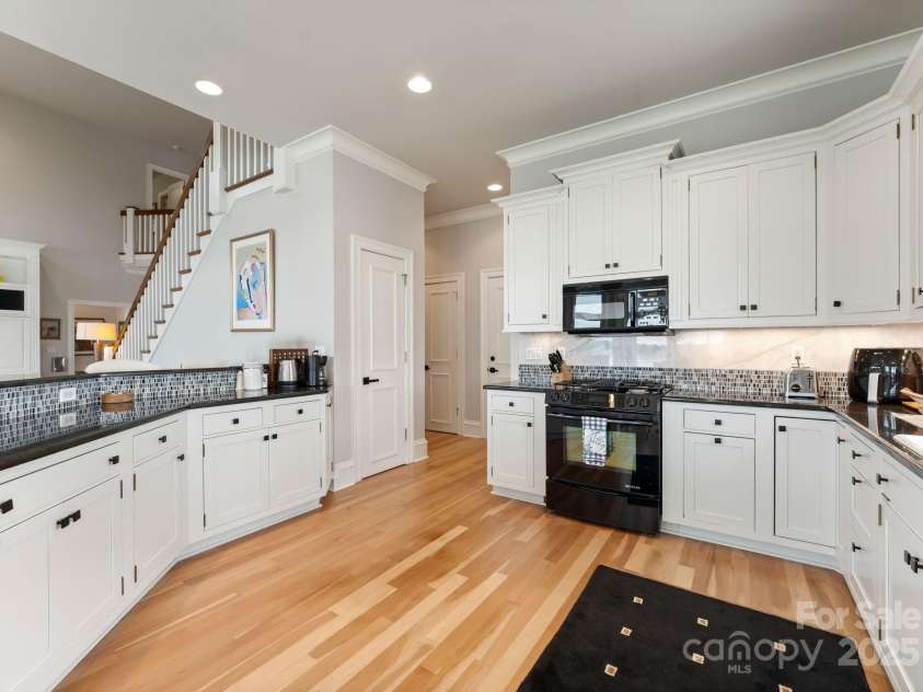 18212 Pompano Place, Cornelius, NC 28031.  MLS# CAR4307991, YatesRealty ID 23024. 