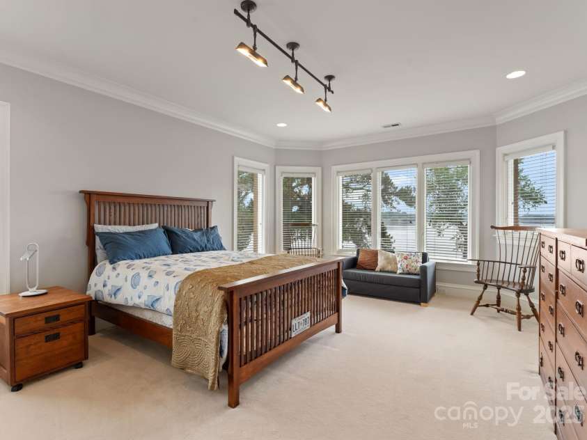 18212 Pompano Place, Cornelius, NC 28031.  MLS# CAR4307991, YatesRealty ID 23024. 