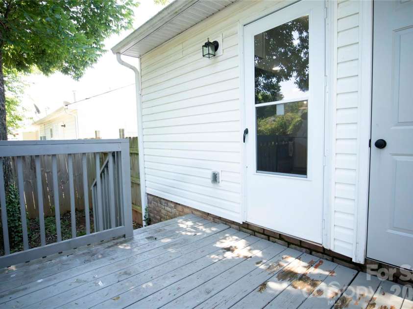 1086 Cherry Meadow Lane, Rock Hill, SC 29732.  MLS# CAR4382650, YatesRealty ID 23026. 