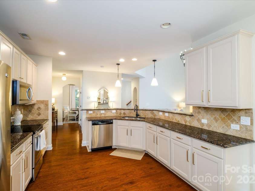 4323 Bright Road, Charlotte, NC 28214.  MLS# CAR4264585, YatesRealty ID 23028. 