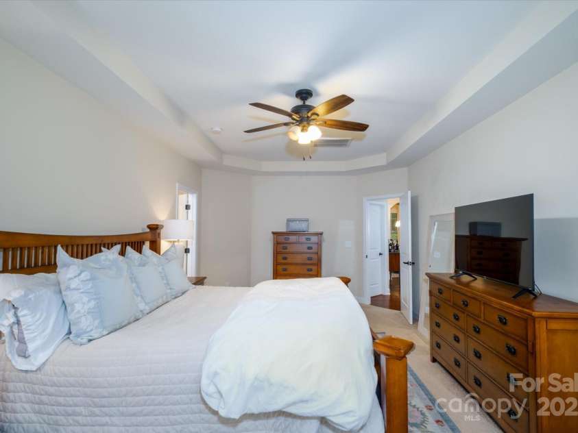 4323 Bright Road, Charlotte, NC 28214.  MLS# CAR4264585, YatesRealty ID 23028. 