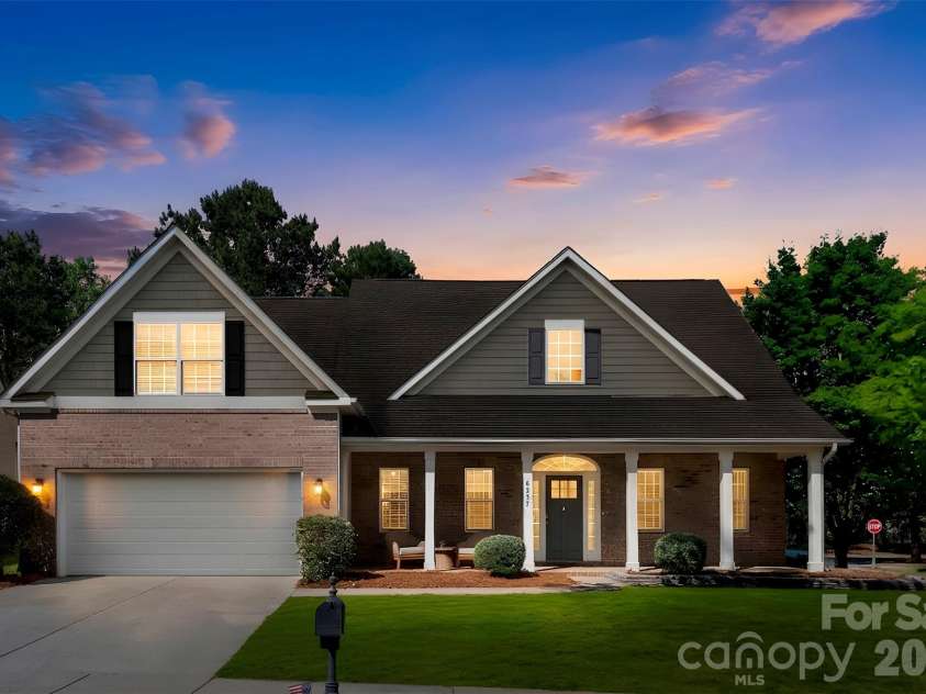 6237 Breckfield Court, Charlotte, NC 28278.  MLS# CAR4382615, YatesRealty ID 23028. 