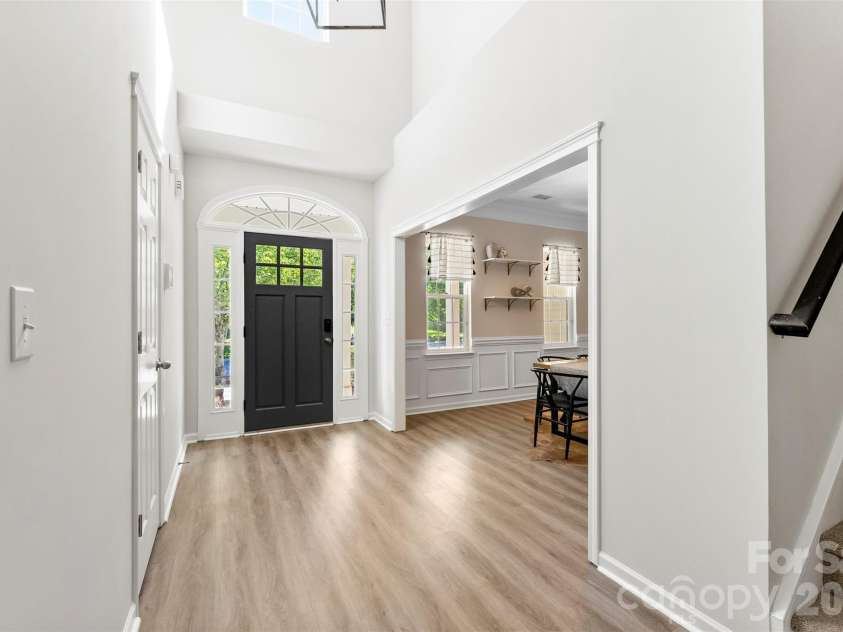 6237 Breckfield Court, Charlotte, NC 28278.  MLS# CAR4382615, YatesRealty ID 23028. 