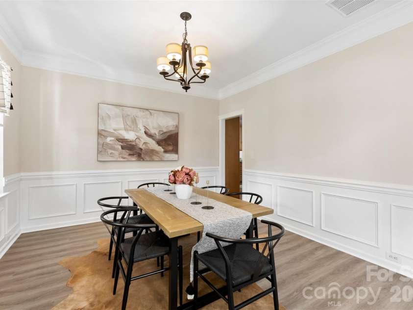 6237 Breckfield Court, Charlotte, NC 28278.  MLS# CAR4382615, YatesRealty ID 23028. 