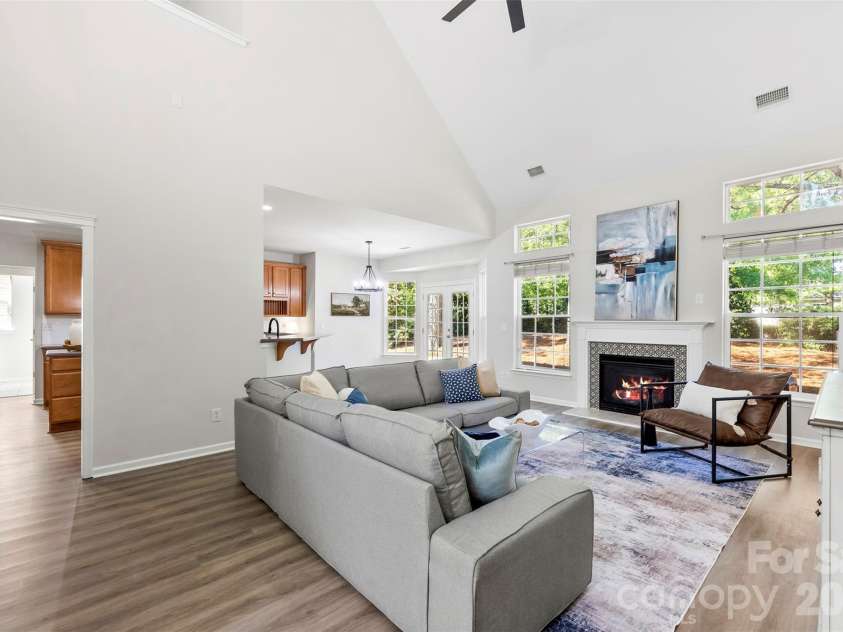 6237 Breckfield Court, Charlotte, NC 28278.  MLS# CAR4382615, YatesRealty ID 23028. 