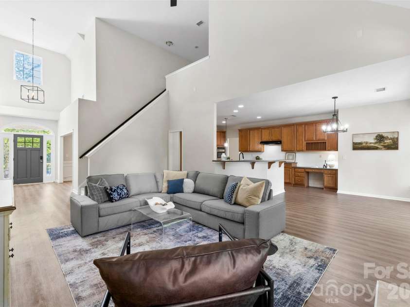 6237 Breckfield Court, Charlotte, NC 28278.  MLS# CAR4382615, YatesRealty ID 23028. 