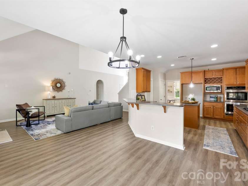 6237 Breckfield Court, Charlotte, NC 28278.  MLS# CAR4382615, YatesRealty ID 23028. 