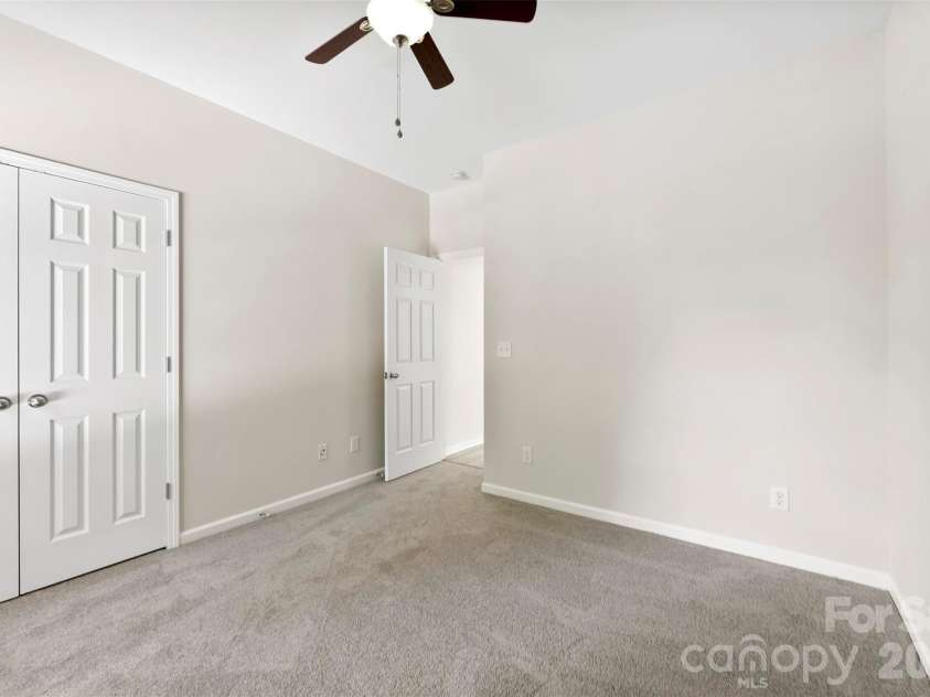 6237 Breckfield Court, Charlotte, NC 28278.  MLS# CAR4382615, YatesRealty ID 23028. 