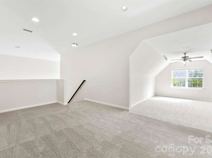 6237 Breckfield Court, Charlotte, NC 28278.  MLS# CAR4382615, YatesRealty ID 23028. 