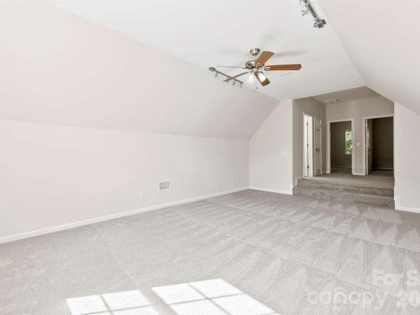 6237 Breckfield Court, Charlotte, NC 28278.  MLS# CAR4382615, YatesRealty ID 23028. 