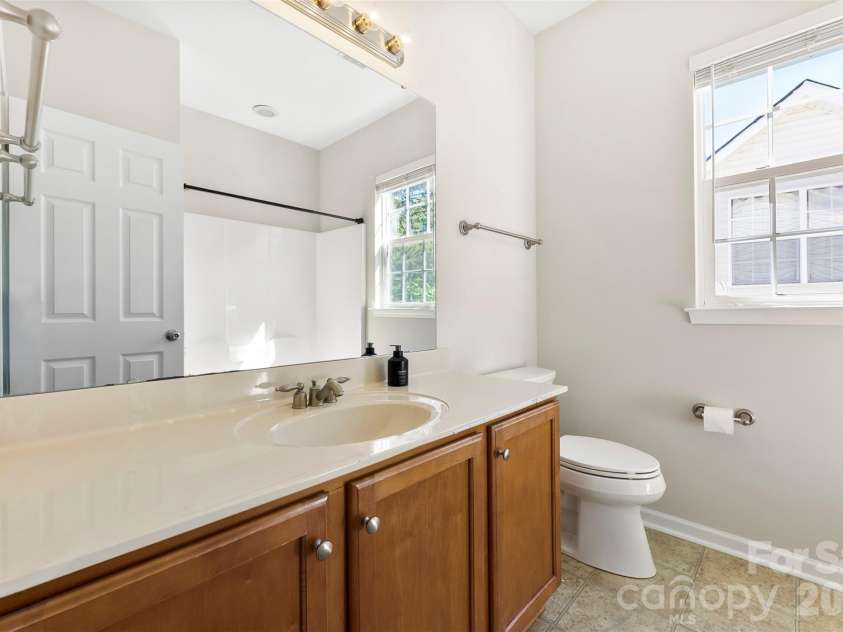 6237 Breckfield Court, Charlotte, NC 28278.  MLS# CAR4382615, YatesRealty ID 23028. 
