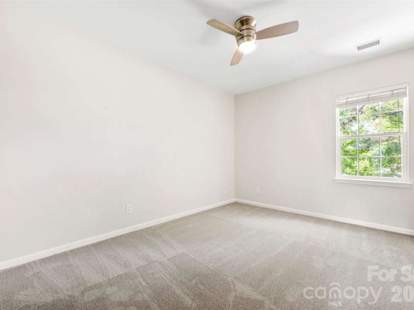 6237 Breckfield Court, Charlotte, NC 28278.  MLS# CAR4382615, YatesRealty ID 23028. 