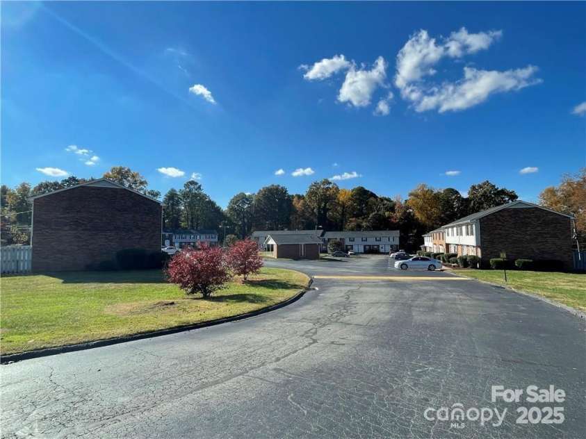 250 Nixon Road, Belmont, NC 28012.  MLS# CAR4275204, YatesRealty ID 23029. 