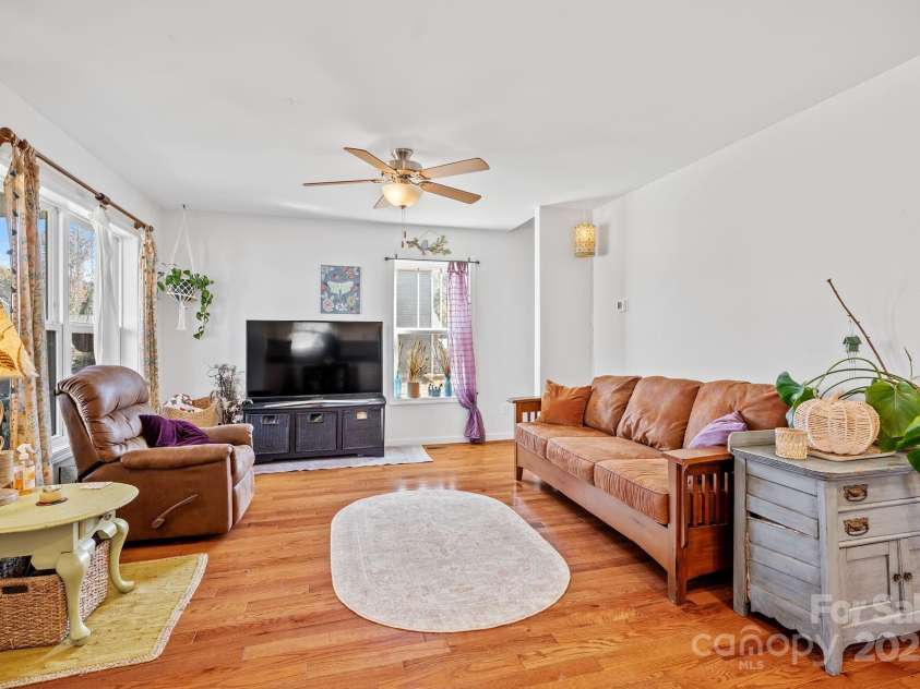 28 Yarrow Meadow Road, Weaverville, NC 28787.  MLS# CAR4319365, YatesRealty ID 2303. 