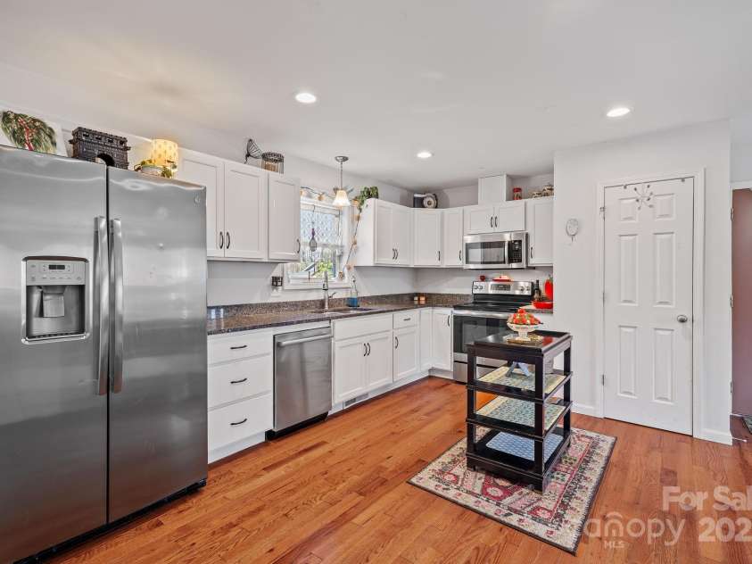 28 Yarrow Meadow Road, Weaverville, NC 28787.  MLS# CAR4319365, YatesRealty ID 2303. 