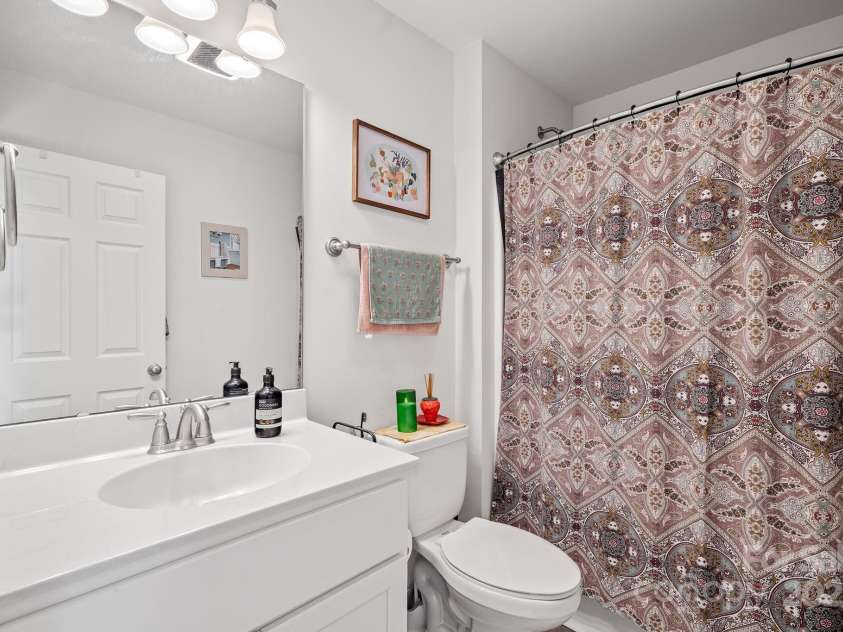 28 Yarrow Meadow Road, Weaverville, NC 28787.  MLS# CAR4319365, YatesRealty ID 2303. 