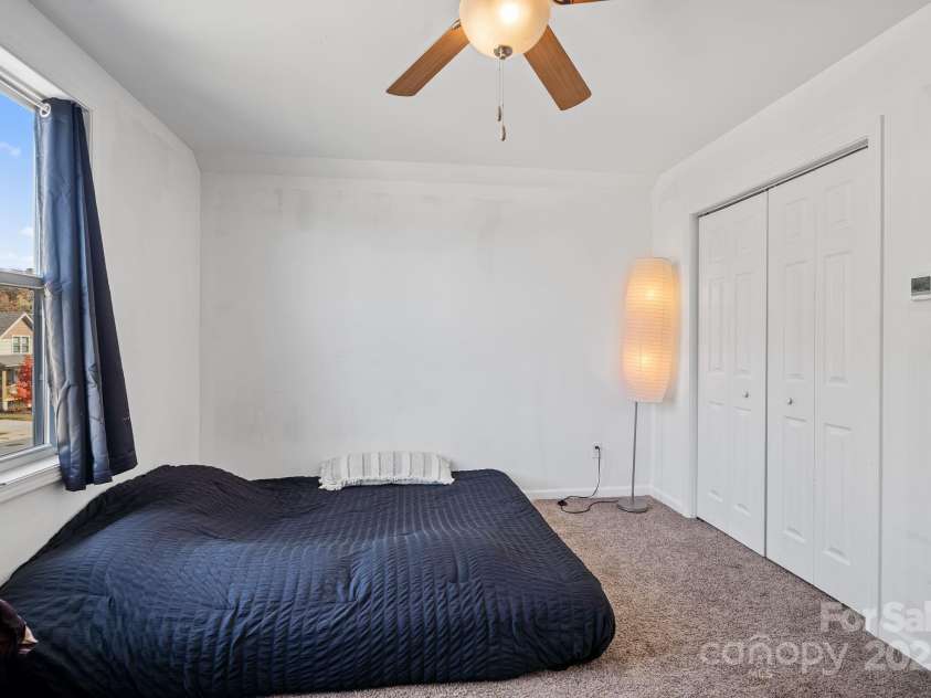 28 Yarrow Meadow Road, Weaverville, NC 28787.  MLS# CAR4319365, YatesRealty ID 2303. 