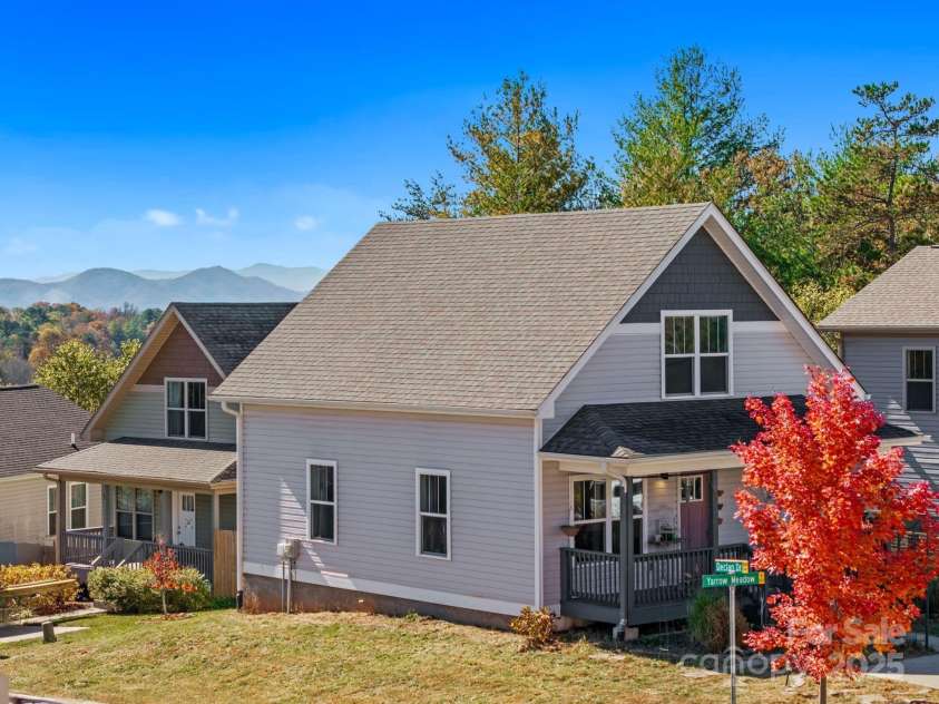 28 Yarrow Meadow Road, Weaverville, NC 28787.  MLS# CAR4319365, YatesRealty ID 2303. 