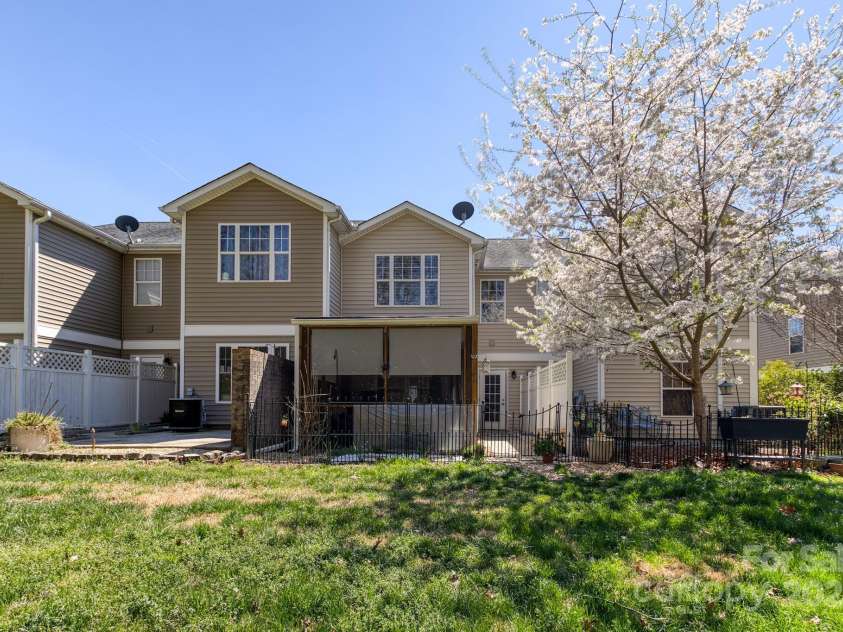 108 Sherman Oaks Street, Mooresville, NC 28115.  MLS# CAR4239199, YatesRealty ID 23030. 