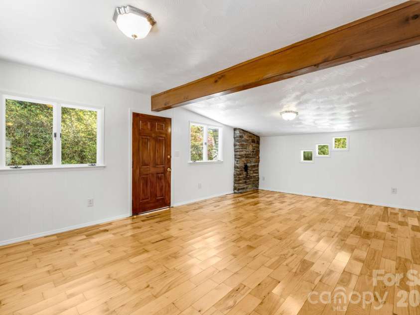 45 Echo Hills Drive, Fairview, NC 28730.  MLS# CAR4381421, YatesRealty ID 23030. 